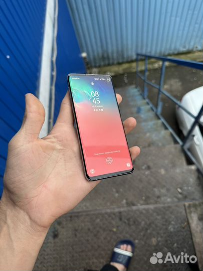 Samsung Galaxy S10, 8/128 ГБ