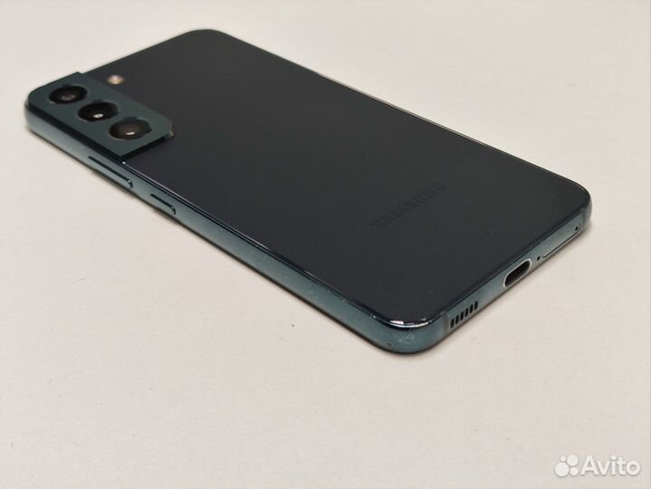 Samsung Galaxy S22, 8/128 ГБ