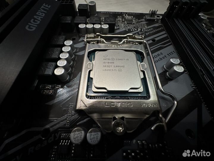 Gigabyte H370 HD3 + intel core i5