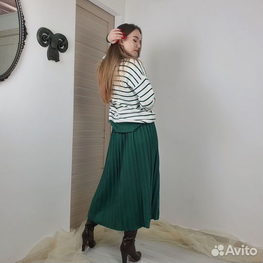 Кашемировый костюм с плиссированной юбкой