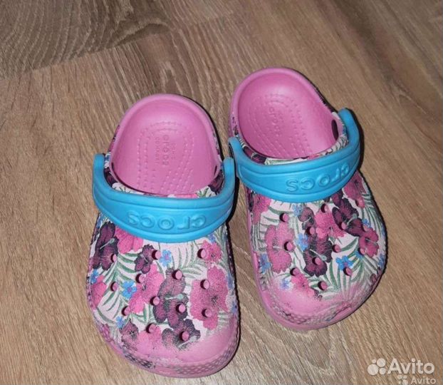 Детская одежда и обувь для девочки