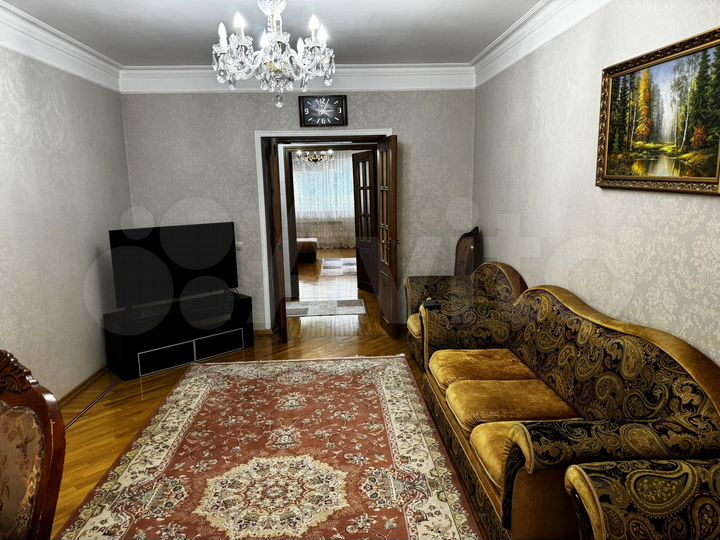 3-к. квартира, 90 м², 4/5 эт.