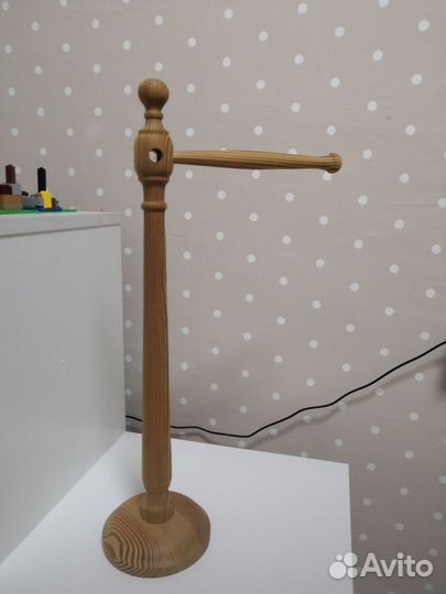 Стойка для демонстрации одежды