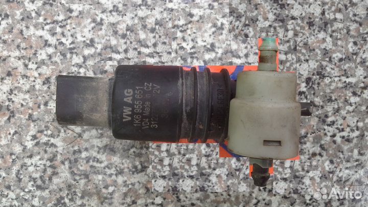 Моторчик стеклоомывающей жидкости Шкода Фабия 2