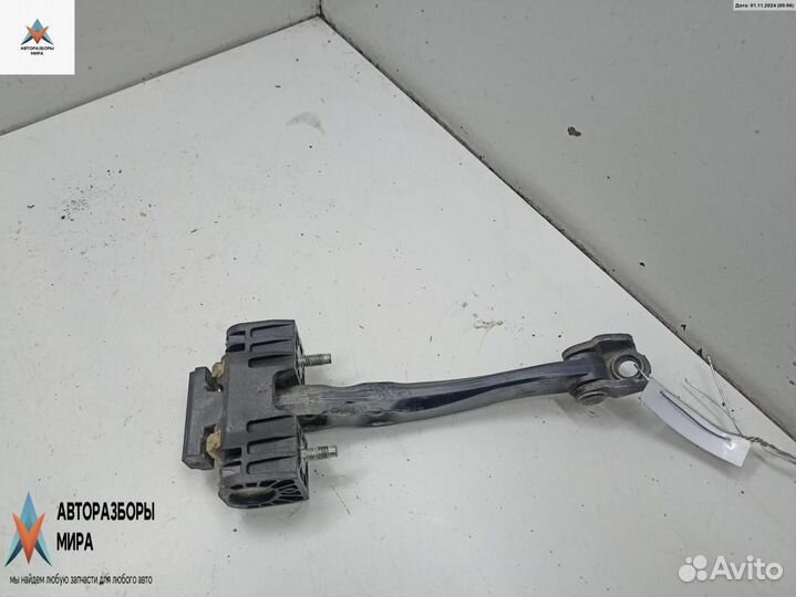 Ограничитель открывания двери Opel Astra 13107175