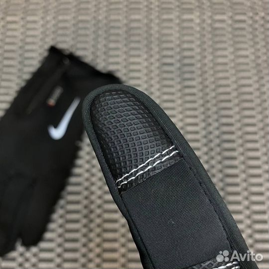 Перчатки Nike тёплые
