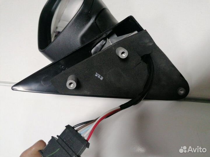 Зеркало правое Volkswagen Passat