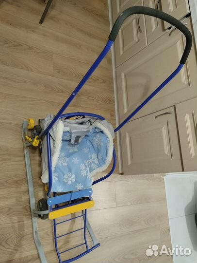 Детские санки на колесах