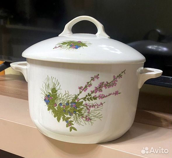 Посуда для сервировки стола