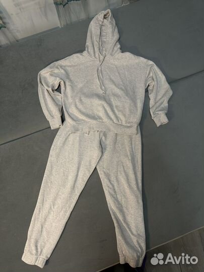 Спортивный костюм женский