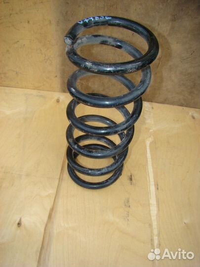 Задние пружины Nissan armada 08г