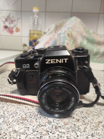 Пленочный фотоаппарат зенит