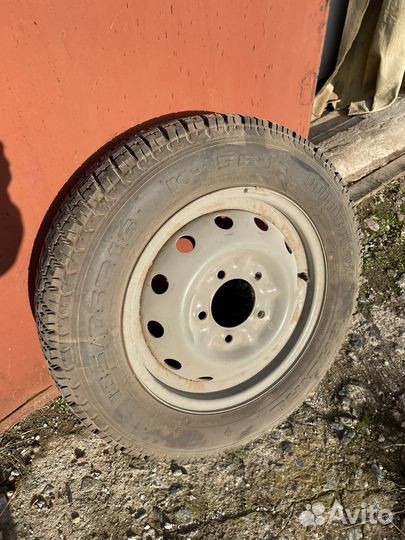 Запаска на ниву r16