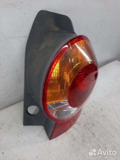 Фонарь задний правый Renault Modus хэтчбэк 5 дв