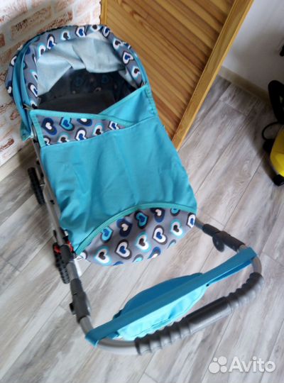 Коляска для кукол