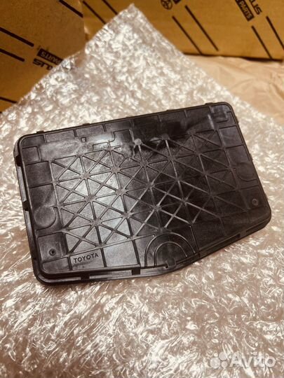 Блок предохранителей Toyota Camry V50 82720-33370