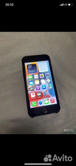 Телефон iPhone 7