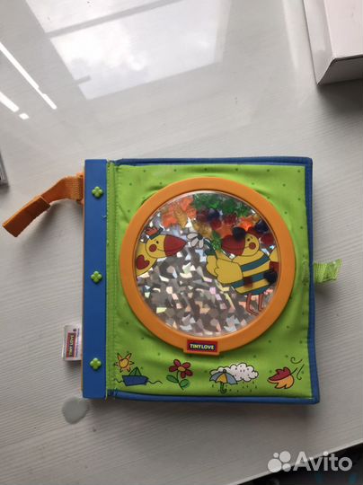 Развивающая книга Tiny love для малышей