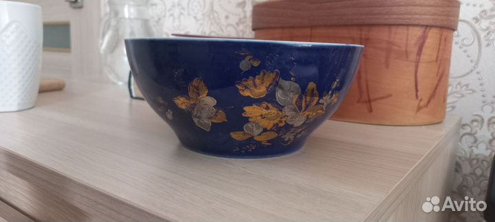 Конфетница фарфоровая