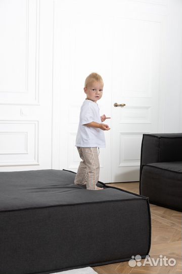 Диван прямои 4400х1700 мм