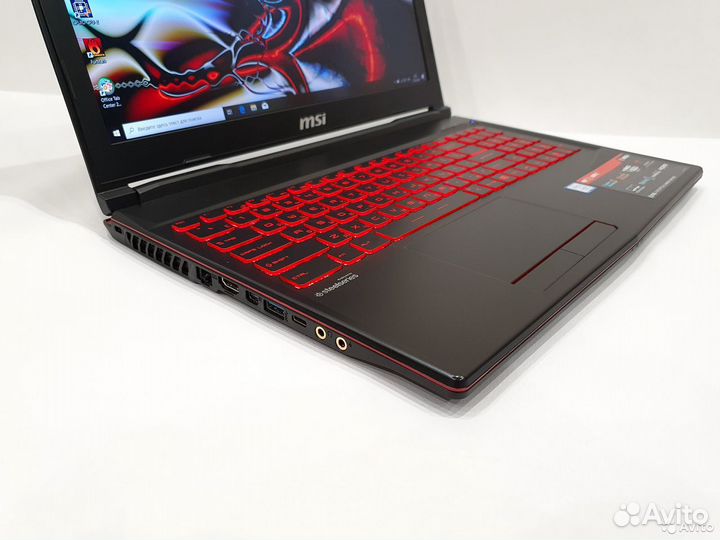 Супер игровой MSI 8 ядер i5-8300H 8Gb GTX1050 SSD