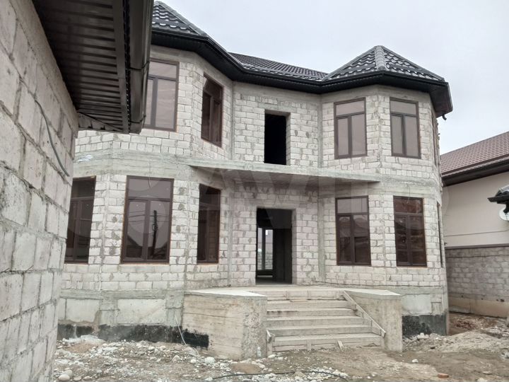 Дом 320 м² на участке 7,5 сот.