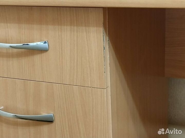 Письменный стол для школьника бу