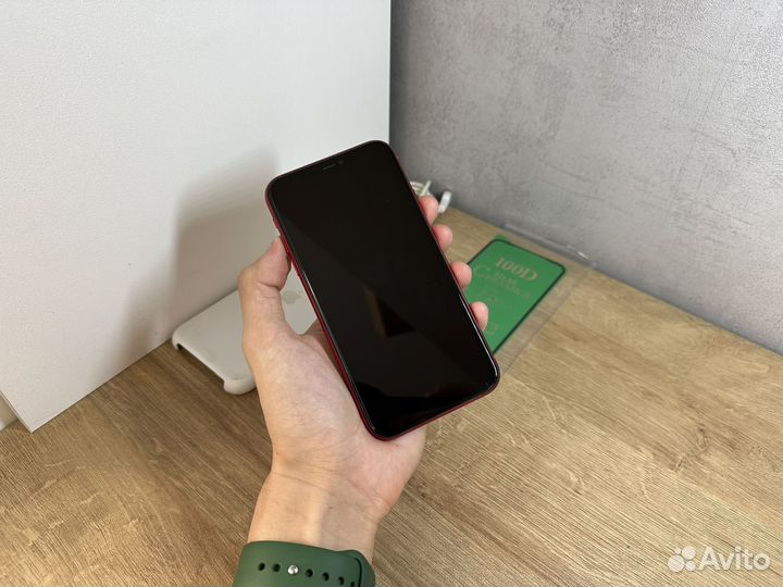 iPhone 11, 64 ГБ
