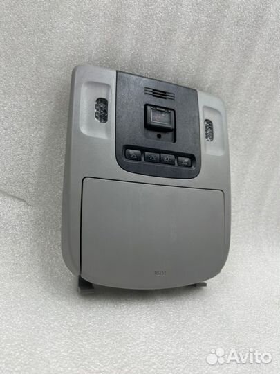 Плафон освещения салона передний Toyota Camry