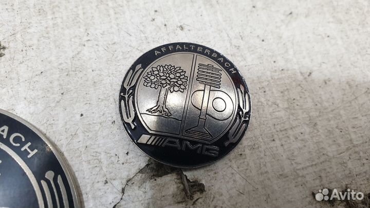 Шилдик (эмблема) на Mercedes-Benz W219 AMG
