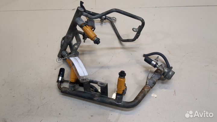 Форсунка топливная Subaru Forester (S10)