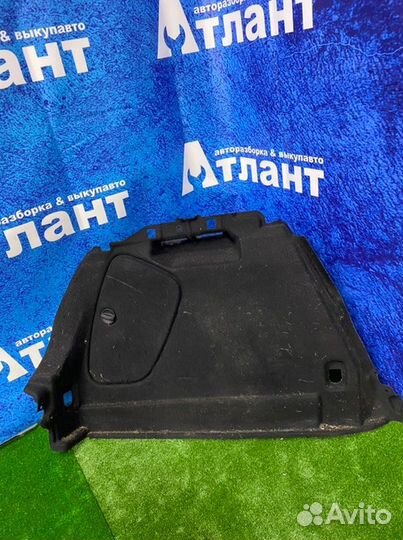 Обшивка багажника задняя левая Mazda 3 BK Z6 2009