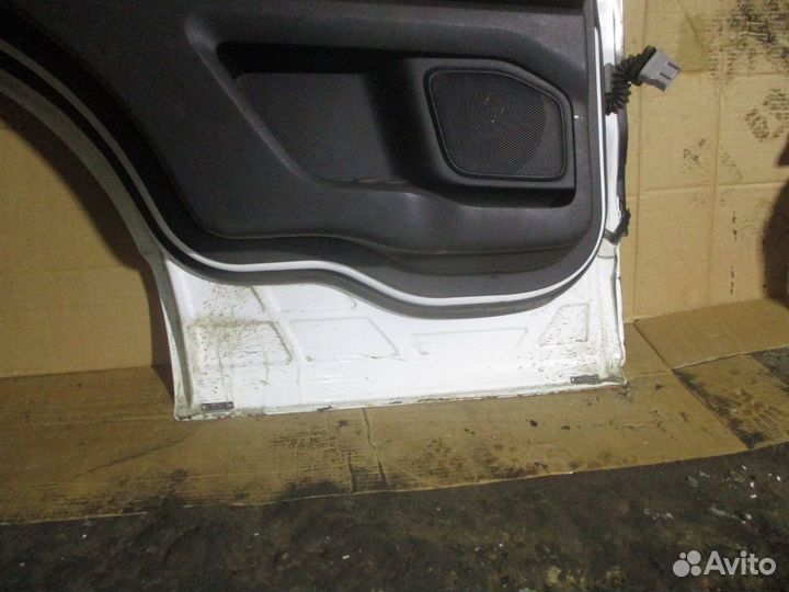 Дверь задняя левая Ford Explorer 5 (U502)