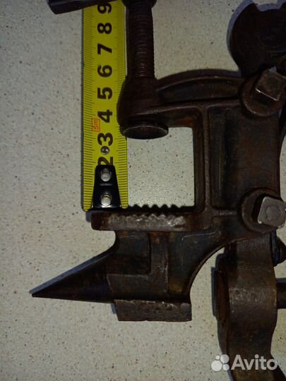 Тиски СССР иус 12-1989