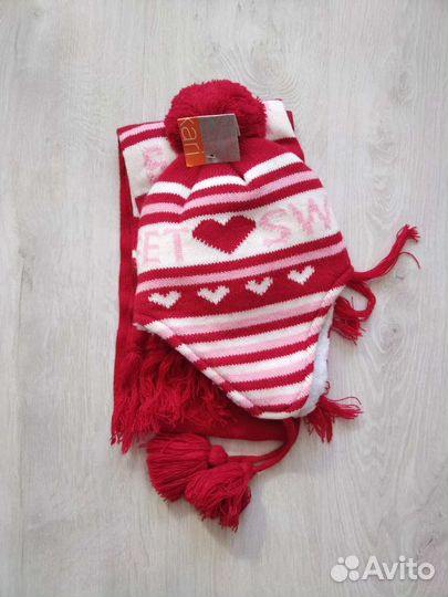 Комплект шапка и шарф для девочки
