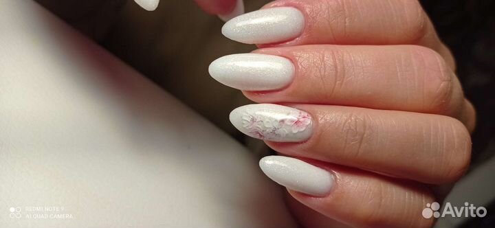 Маникюр с покрытием гель-лаком