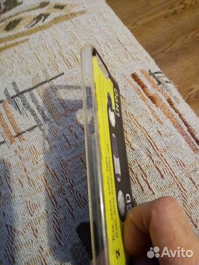 Чехол на телефон