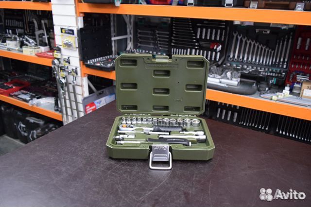 Набор головок 6-гр. с трещоткой 1/4