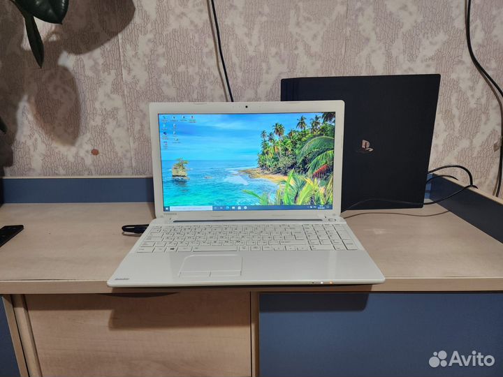 Ноутбук toshiba