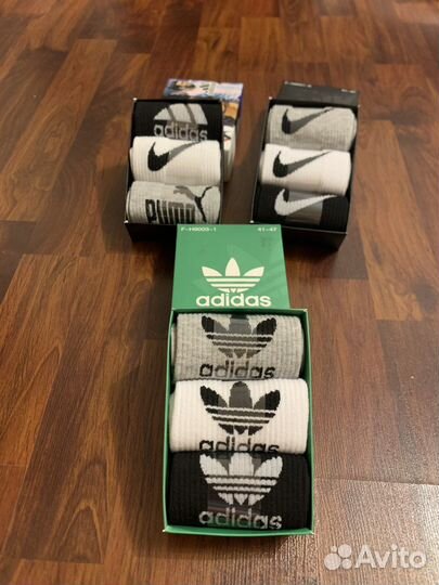 Носки в коробке