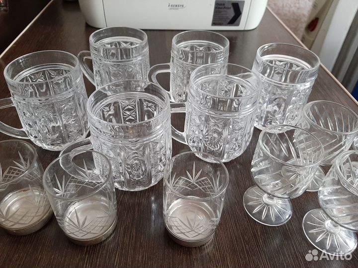 Хрустальные кружечки и рюмки