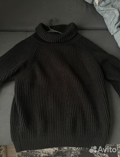 Свитер женский вязаный