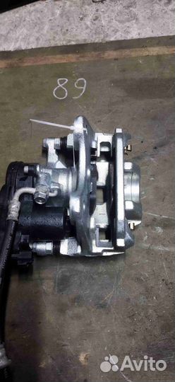 Суппорт задний правый Lexus RX4