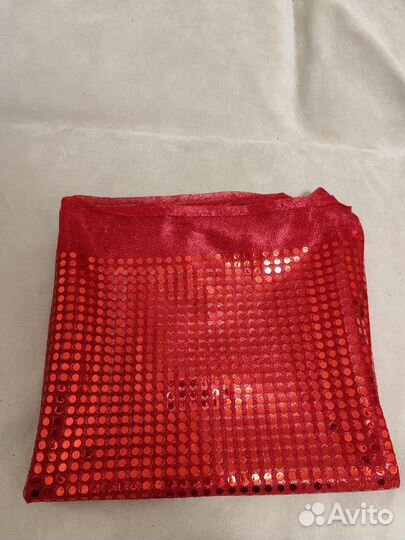 Отрез ткани красные пайетки