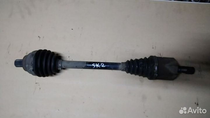 Привод левый skoda octavia a7 1.6 АКПП 2017года