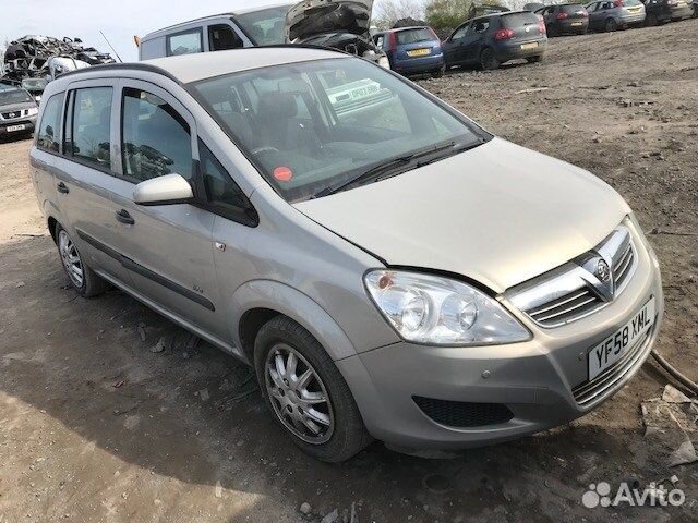 Разбор на запчасти Opel Zafira B 2005-2012