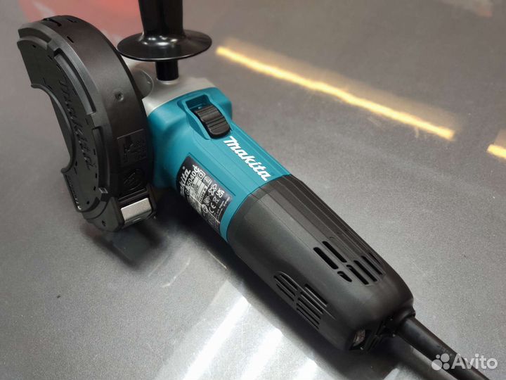 Ушм болгарка Makita GA5040C