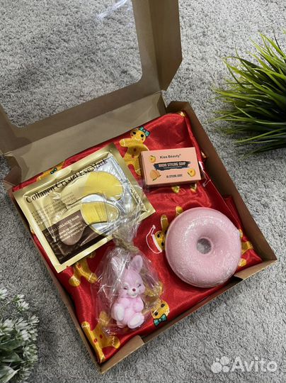 Подарок для женщины с пижамой