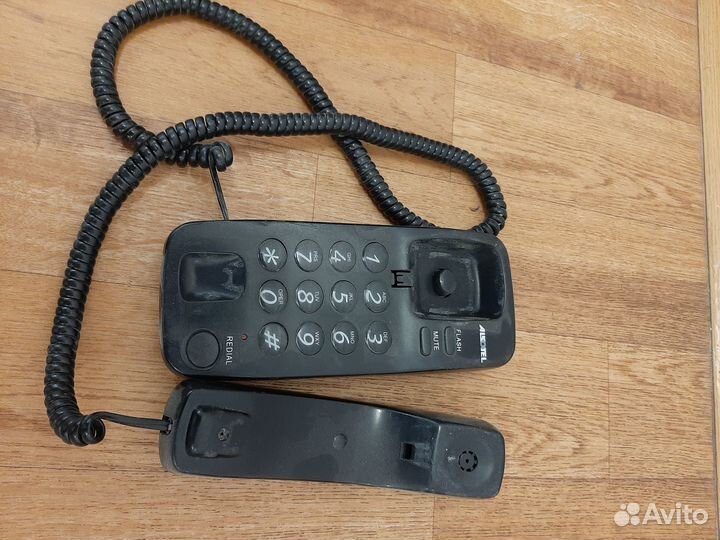 Стационарный телефон panasonic