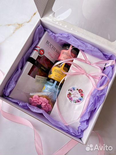 Чайный подарочный набор с медом и орешками